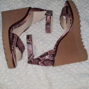 Vince Camuto S. 8.5 M Pink Leather 💗Snakeskin